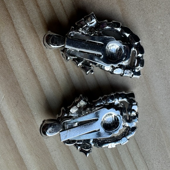 VTG Statement Clip Earrings 1 3/8" Ice Blue Crystal Rhinestone Silver Tone Bling - Picture 5 of 8